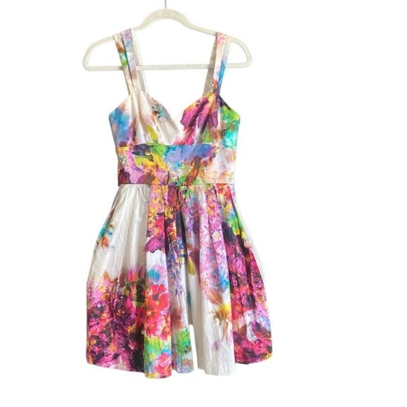 Single Colorful Sleeveless Fit and Flare Dress. Size Small - Picture 1 of 6